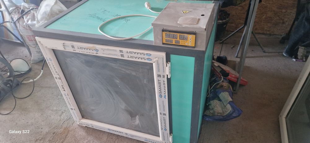 Продам 2 инкубатора