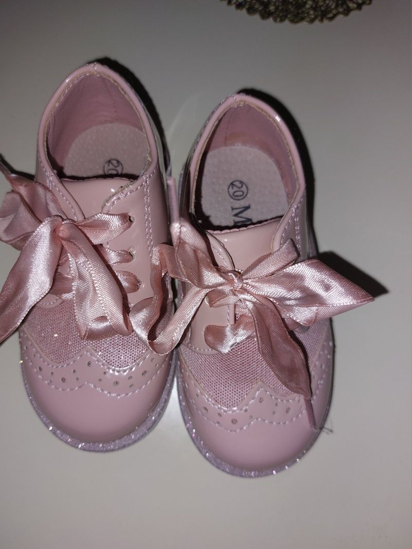 Pantofi bebe marimea 20