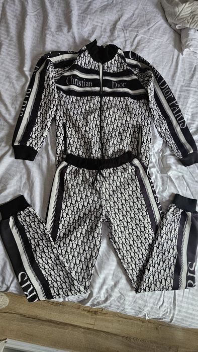 Trening de damă nou fără etichetă