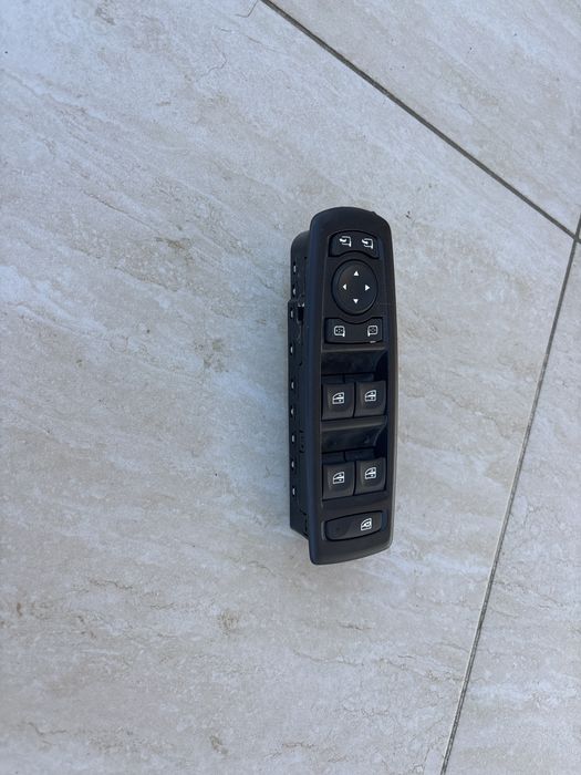 Paniu comanda 4 butoane geamuri electrice renault megane 3