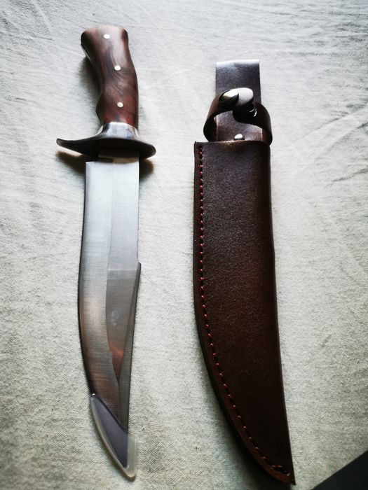 Cutit vanatoare(lama mare)