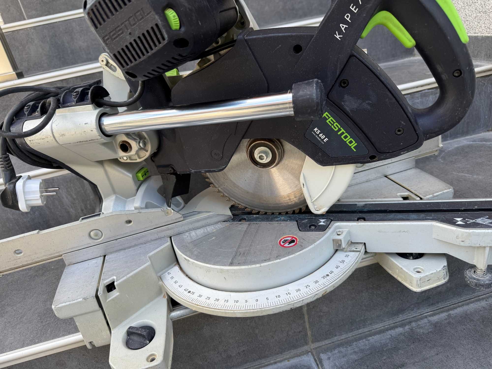 FESTOOL KS 60 E Настолен потапящ циркуляр