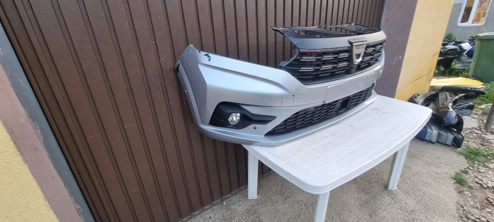Bara fata dacia logan 3