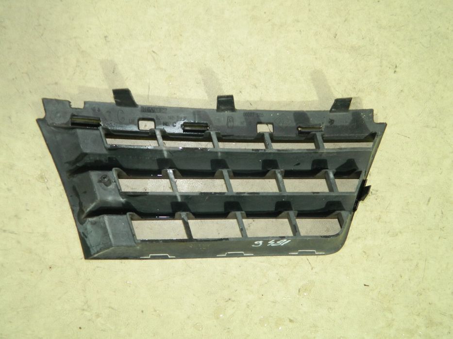Grila radiator partea stanga, Renault Scenic, 2003, 2004, 2005, 2006,, 8200140329