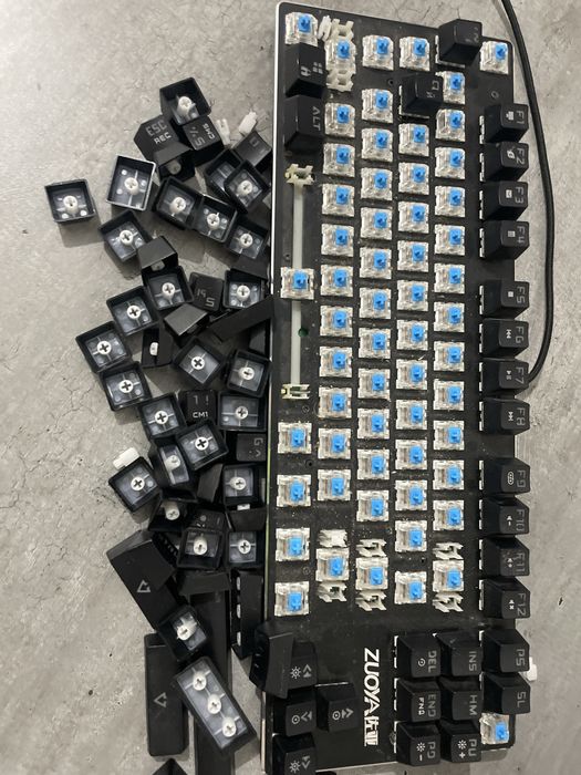 Продам клавиатуру