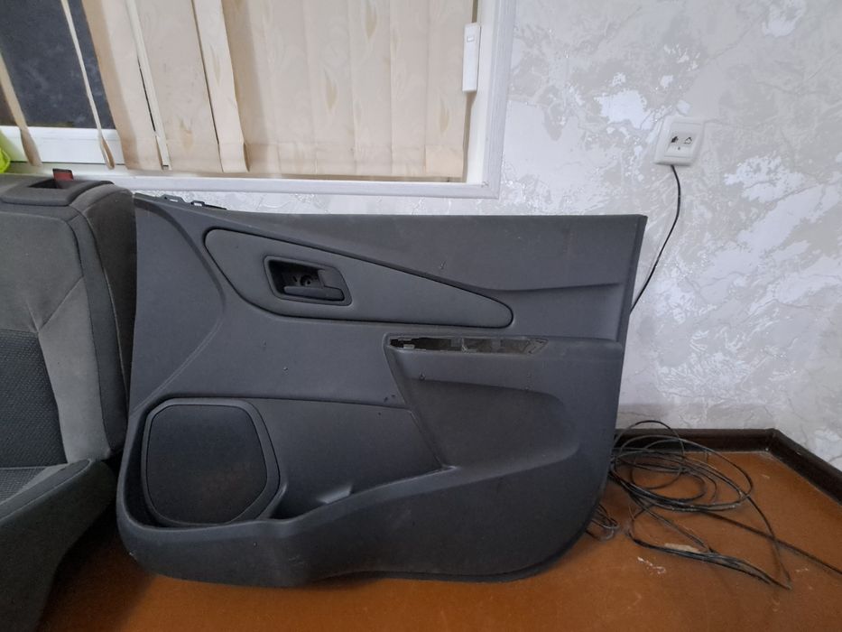 Cobalt sedina va 1 ta abshivka sotiladi