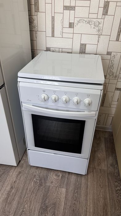 Продается газовая плита б/у в хорошем состоянии