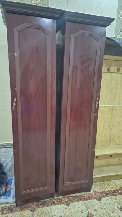 Shkaf  bo’yi 2mdan baland eni 60-70 sm b/u holati juda ideal