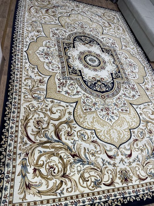 Продам палас в отличном состоянии