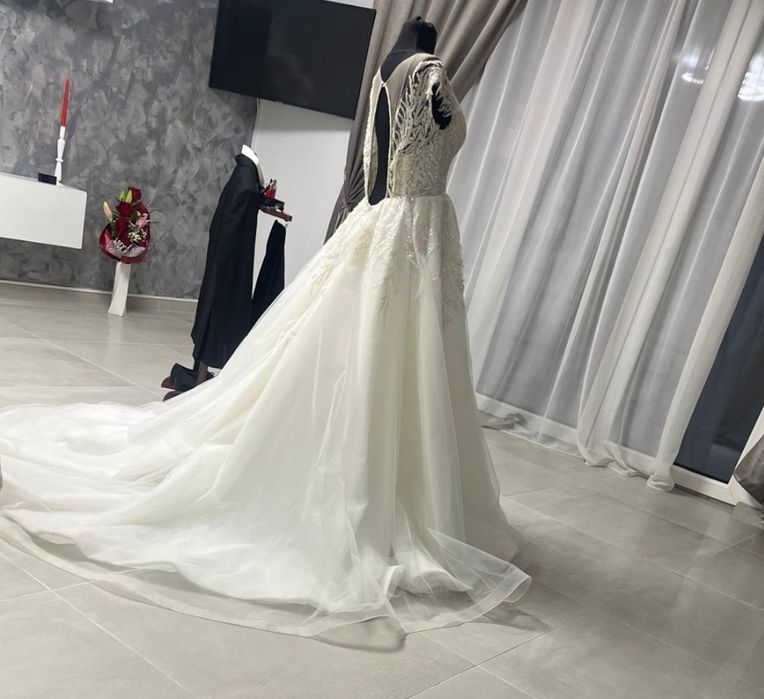 Vând rochie de mireasă