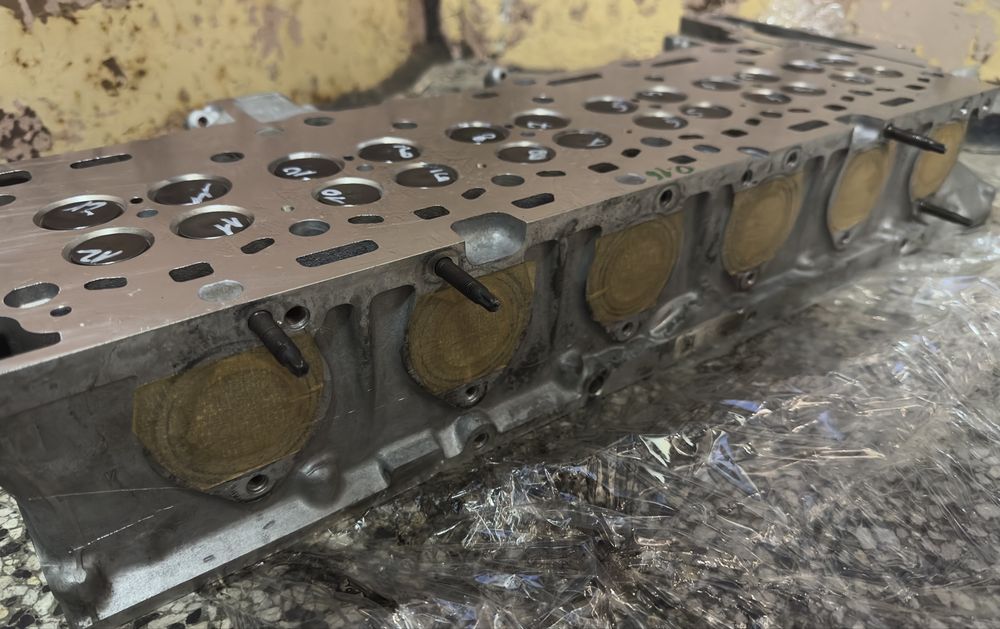 BMW N57 640d Цилиндрова глава и валове комплект