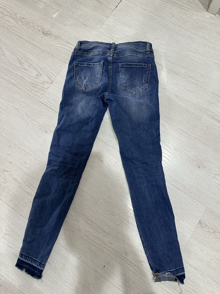 Blugi skinny marimea xs