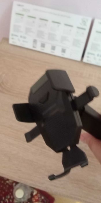 Suport auto telefon  vind 20  ron