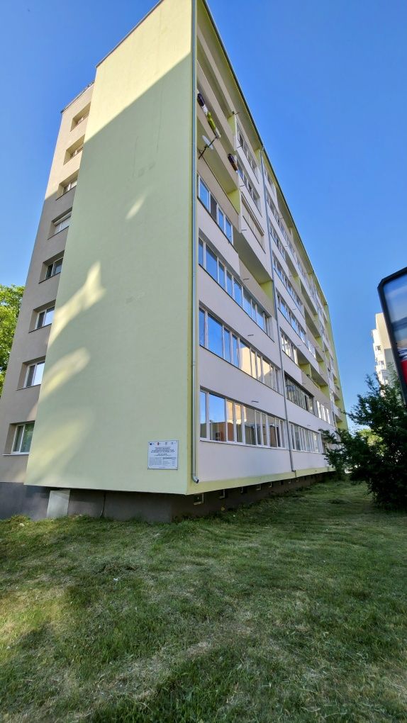 Продава се 3-стаен тухлен апартамент в ТОП-център на гр.Перник