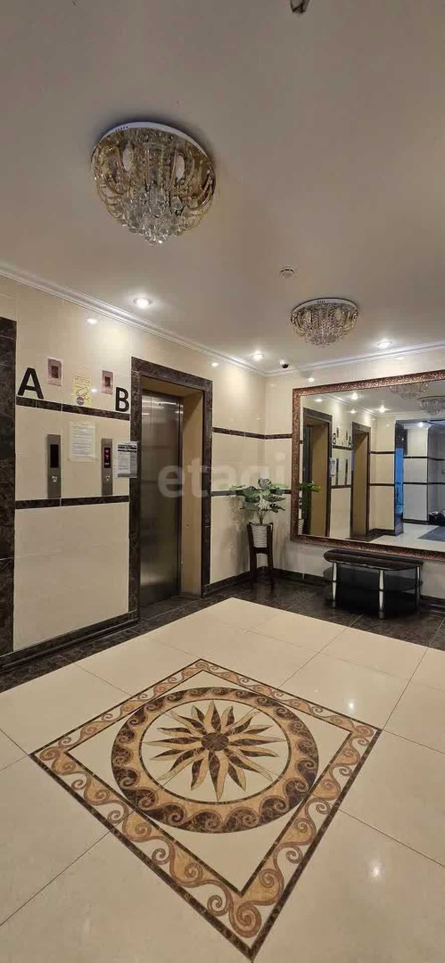 3-комн. квартира, 135.4м², р-н 11 микрорайон,