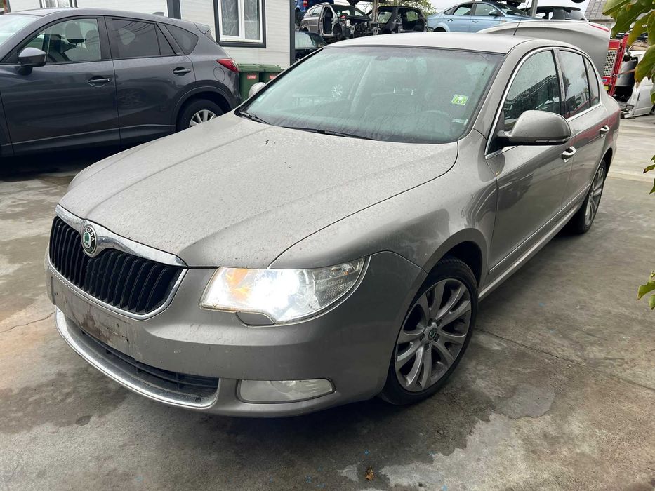 Skoda Superb 2 Avariat 2009 2.0 tdi CBBB 170 cp DSG navi piele Xenon