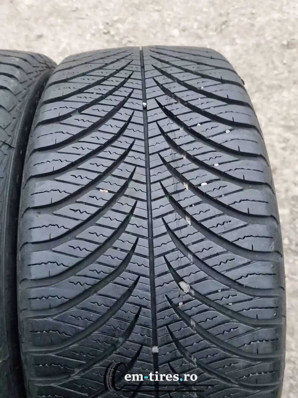 SET 2 Anvelope All Season 215/45 R16 GOODYEAR Vector 4Seasons