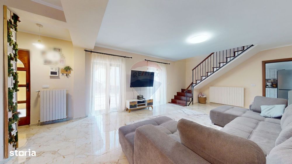 Doua case, 8 camere- oportunitate business - Bod, 2164 mp teren