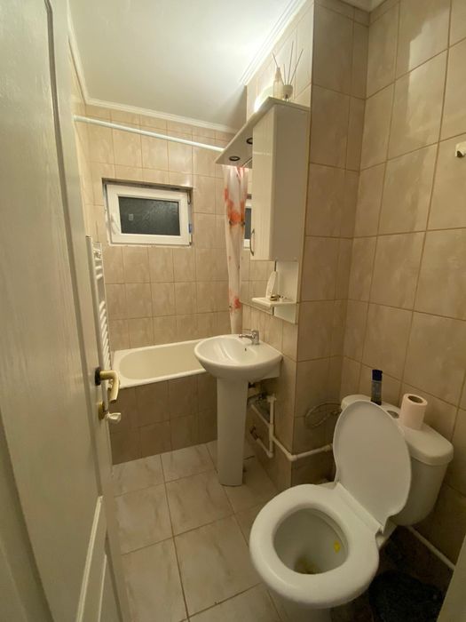 Apartament cu 2 camere de închiriat
