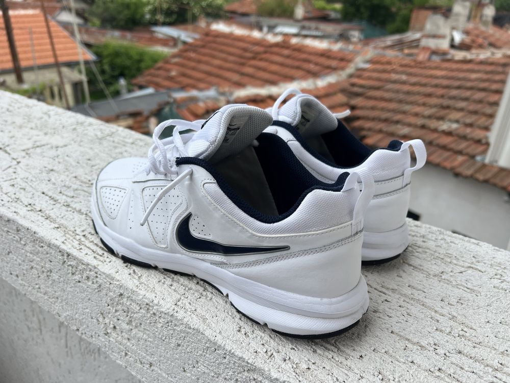 Nike T Lite XI 43