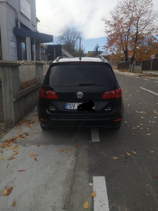 Vând  Volskwagen golf sportvan!