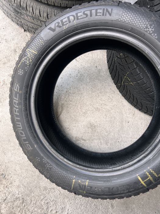 2 anvelope de iarna 195/55/16 vredestein 6.7 mm!