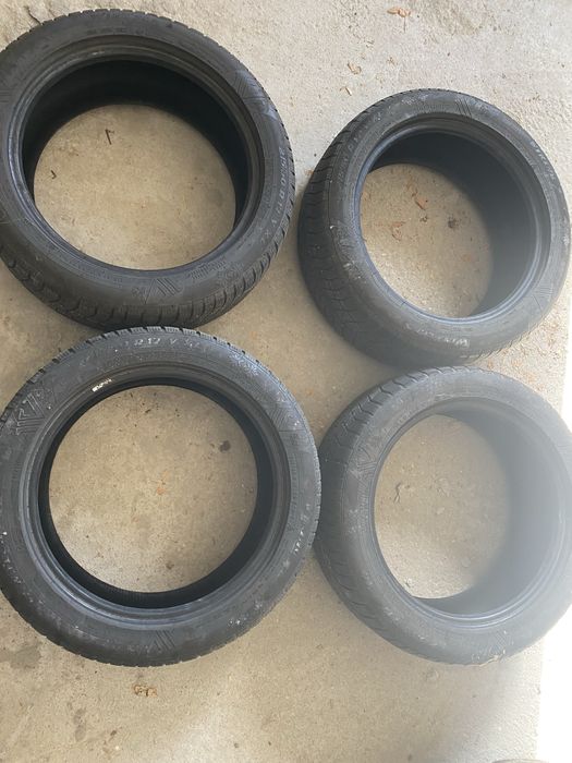 Anvelope, 4 anvelope de iarna 215,50,17