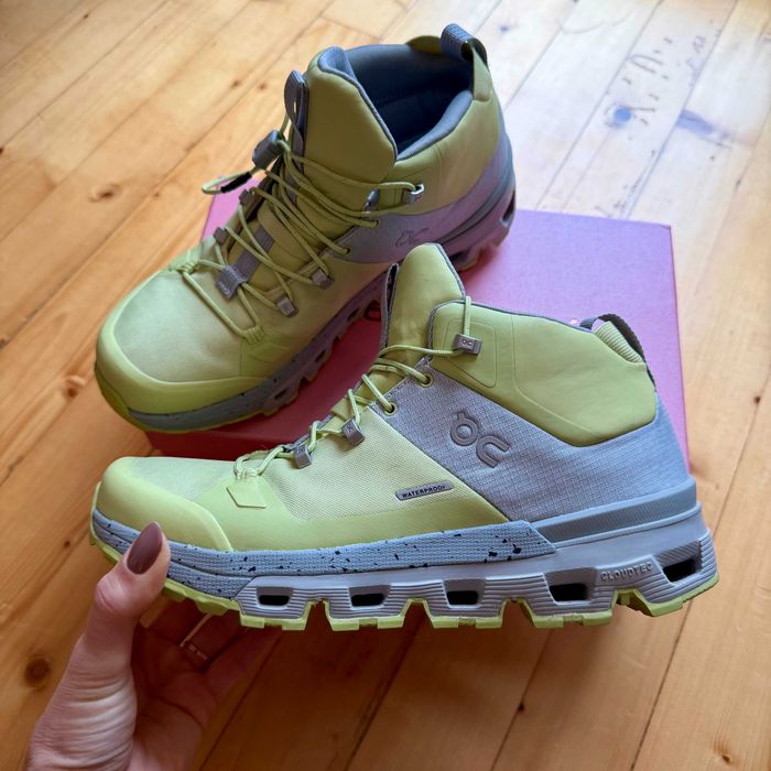 Нови туристически обувки ON W Cloudtrax Waterproof