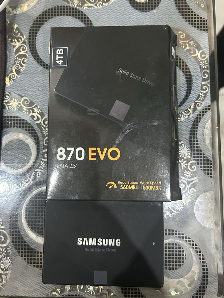 SSD 4tb Samsung.