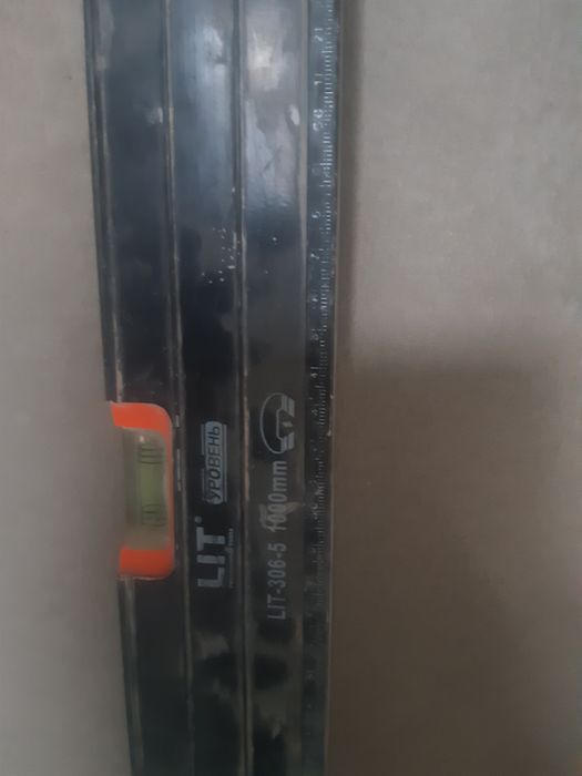 Уровень длина 1-метр