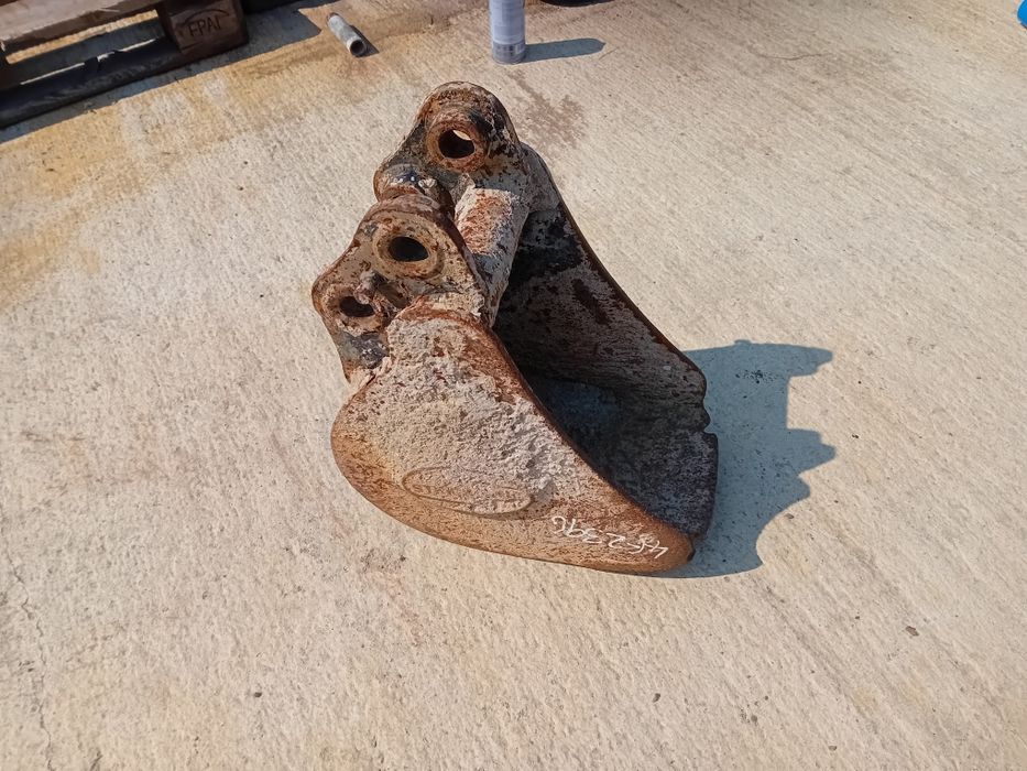 Cupa 22 cm miniexcavator 1.5 1.8 tone