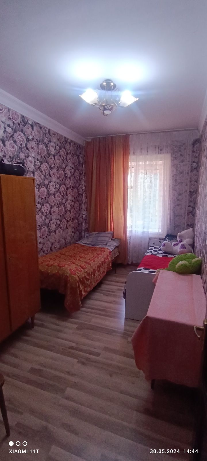 Продаётся 4х ком.квартира, 4 этаж, 4х этажного дома. Паркентский базар