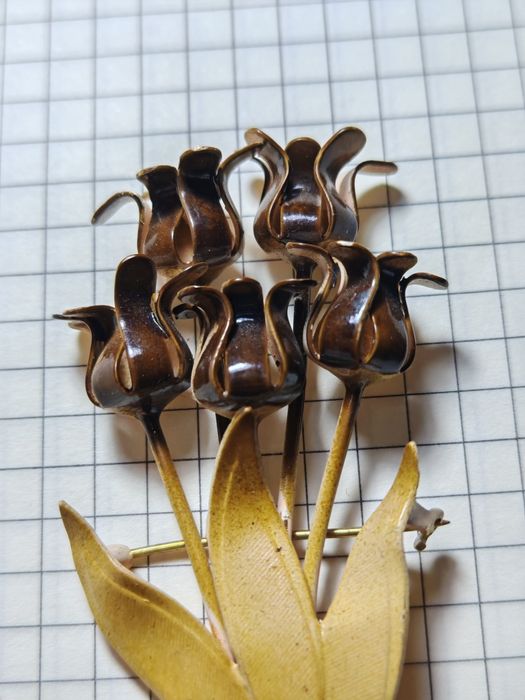 Брошка позолоченная советских времён.