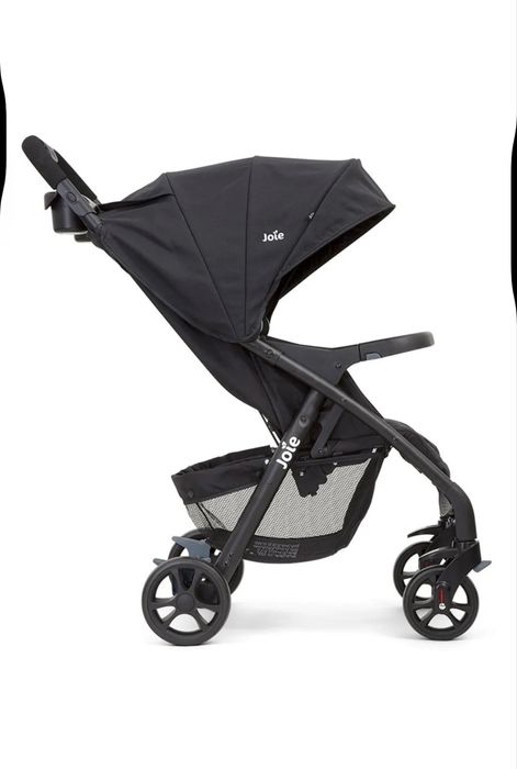 Продается коляска joie