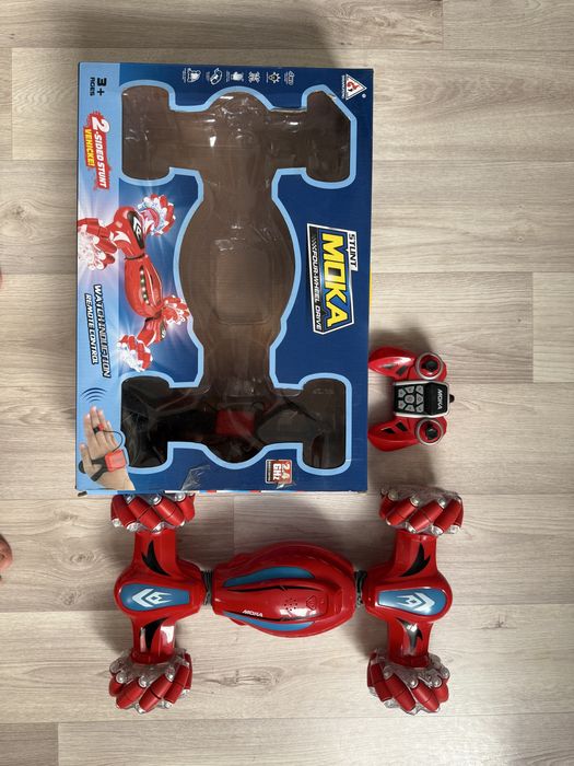 машина на пульте управления