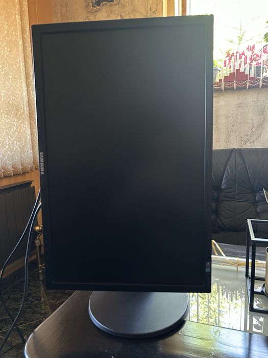 Монитор Samsung 24 инча