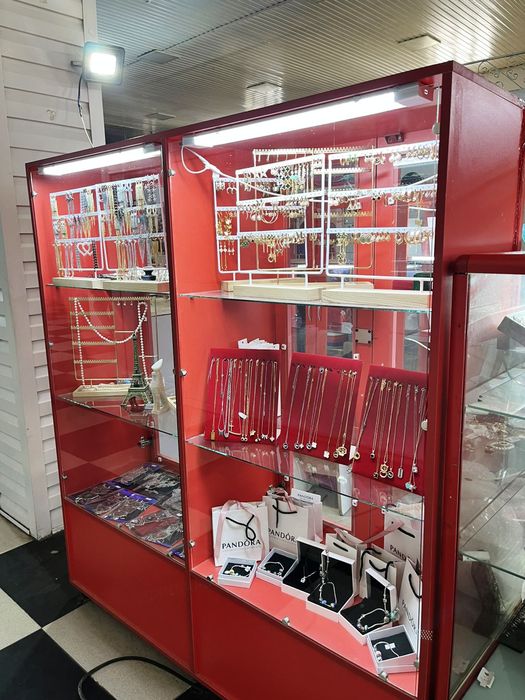 Срочно витрина продаётся