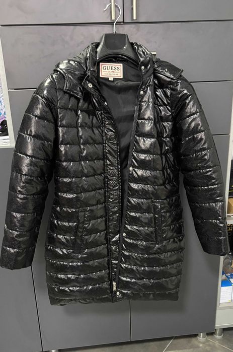 Зимно яке GUESS за момиче