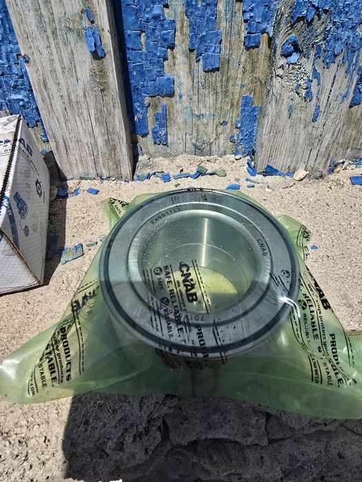 Продам 2подшипника на ниву урбан