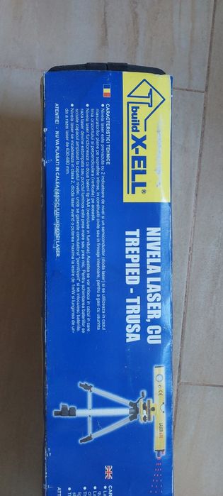 Nivela laser cu trepied