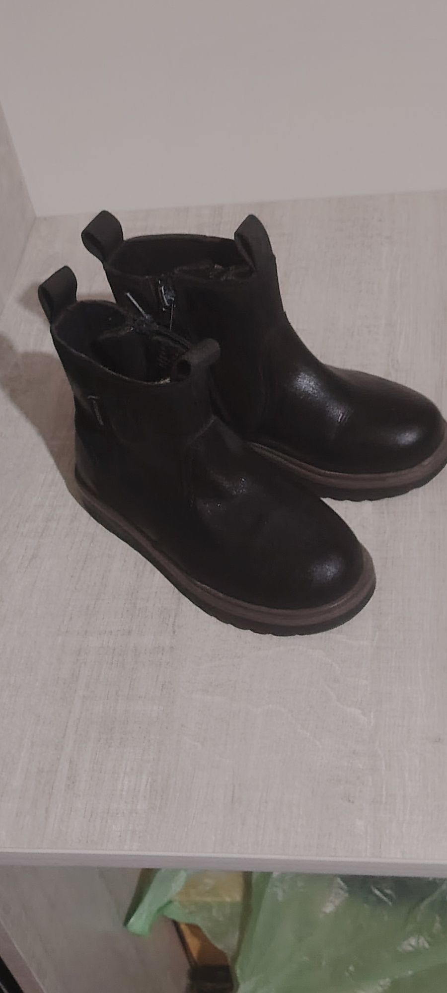 Продаются детские ботинки фирмы h&m