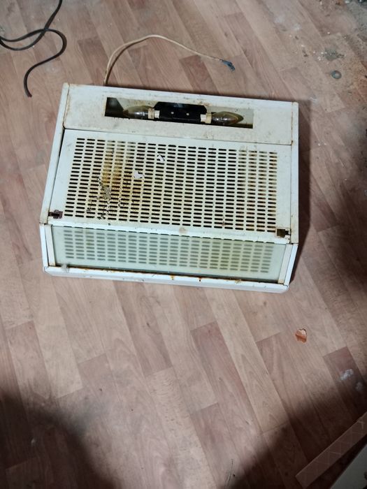 Продам вытяжку без подтрубка рабочий