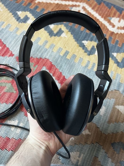 AKG K550 MKII Слушалки