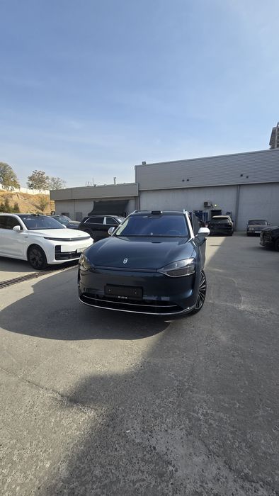 AITO M9 Ultra REEV AWD.2025yil. Li 9 Denza N9. O'rniga yaxshi taklif.