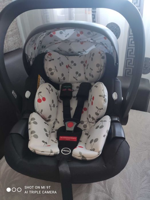 Луксозно бебешко столче за кола със специална защита