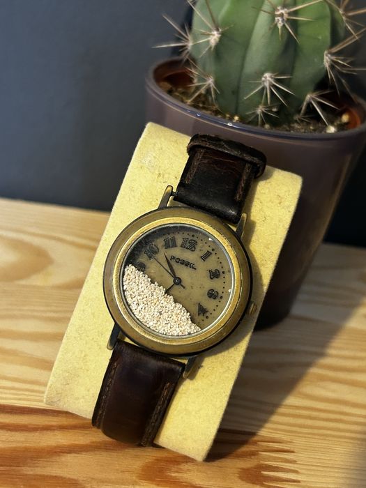 Fossil bw-6749 sand stone dial