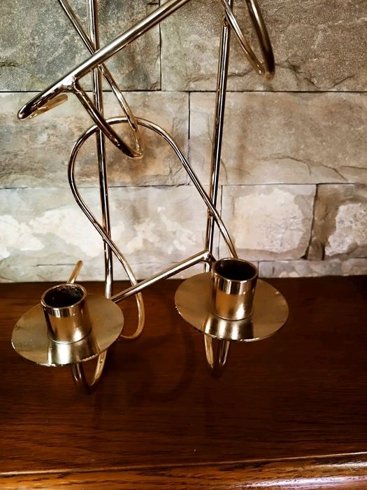 Стойка за монтиране на стена