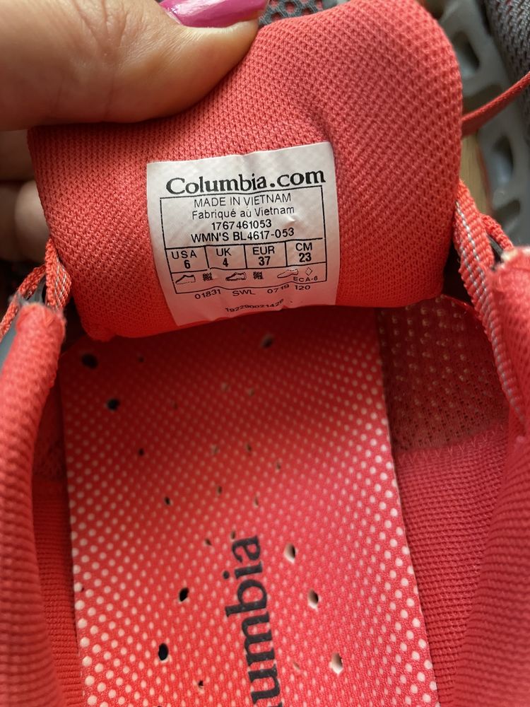 Vând adidas dama original Columbia achiziționat din SUA