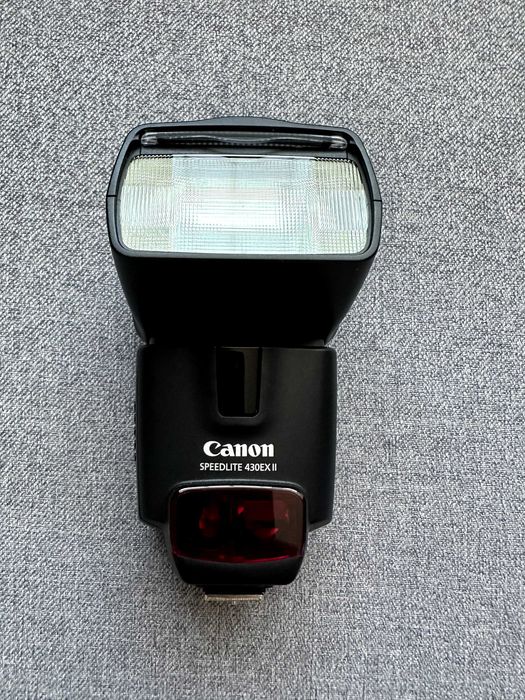 Canon Speedlite 430EX II, калъф, стойка и кутия