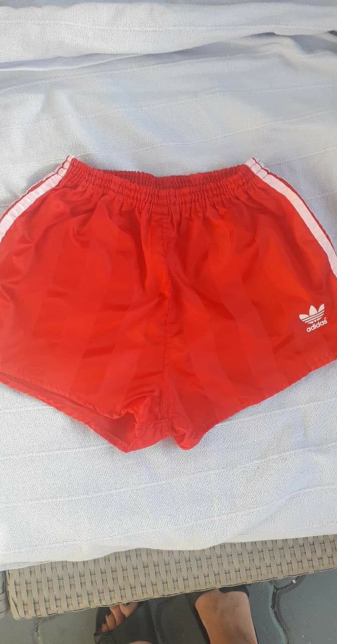 Pantaloni scurți din fâs,ADIDAS original !